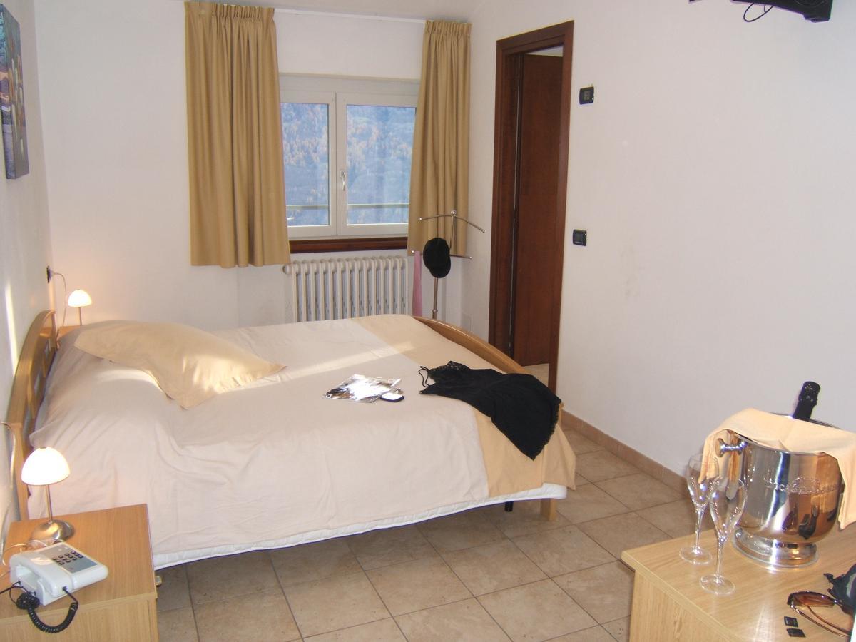 Hotel Ristorante Miravalle Teglio Zewnętrze zdjęcie