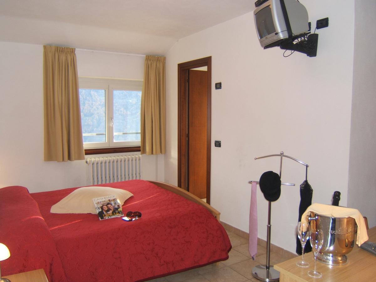 Hotel Ristorante Miravalle Teglio Zewnętrze zdjęcie